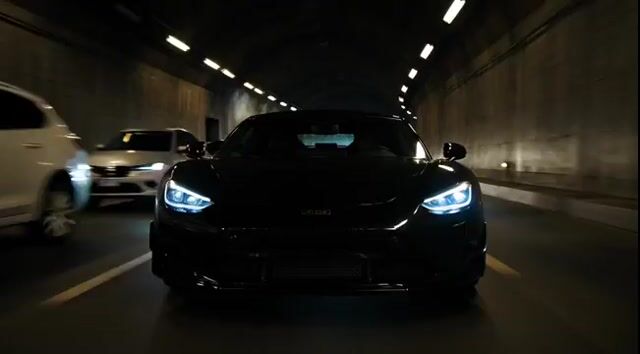 Forward Tracking Tunnel Race